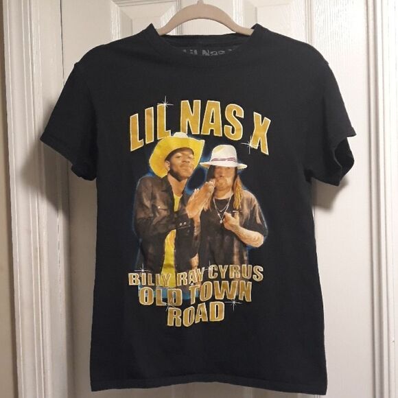 Lil Nas X BILLY RAY CYRUS OLDVTOWN ROAD TSHIRT sz S - Picture 1 of 4